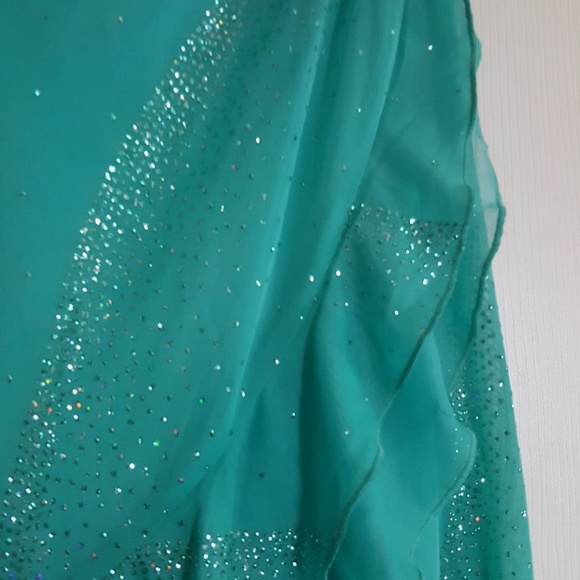 Teal Prom/ Formal Dress - Picture 2 of 4